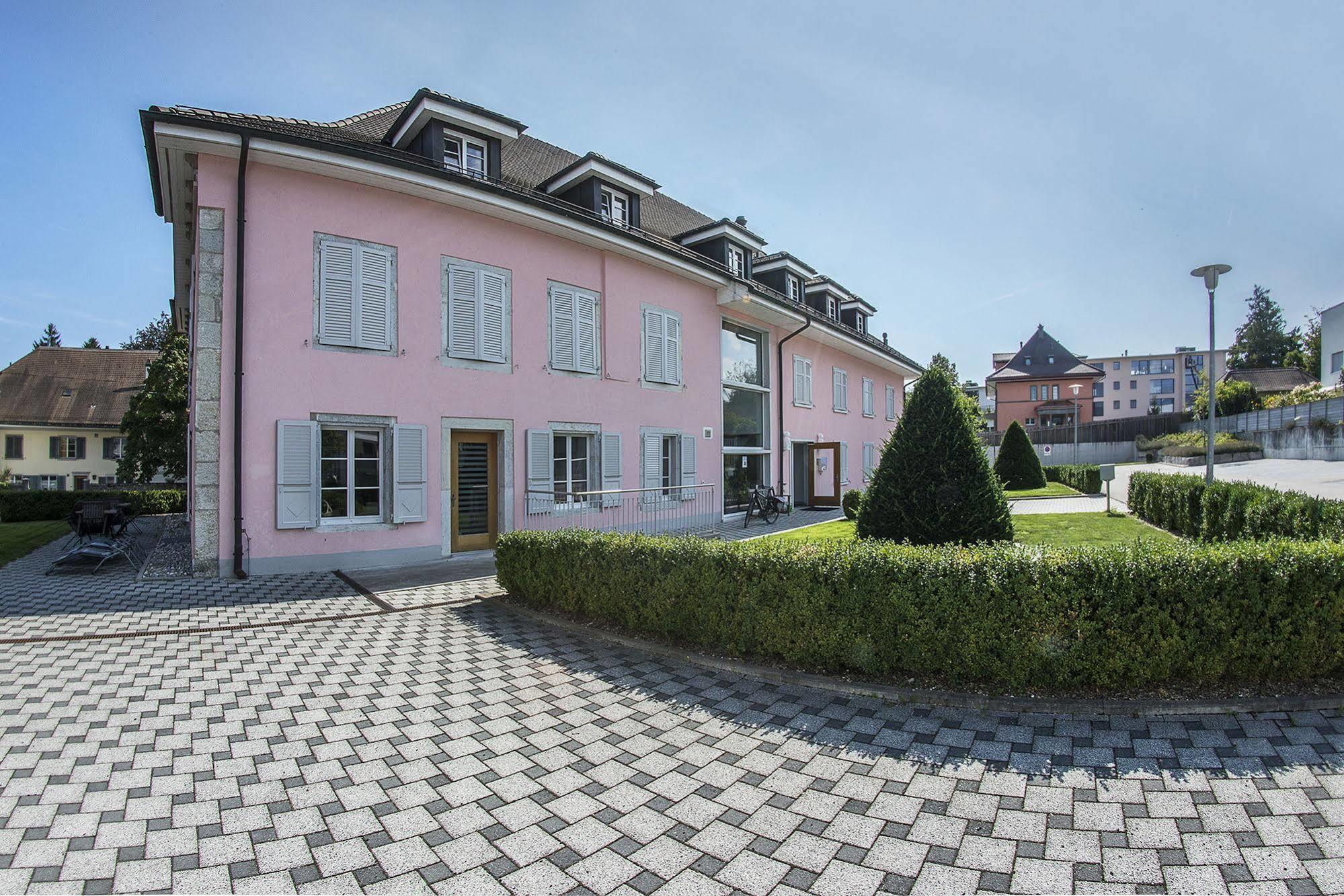 Baren Self Check-In Hotel Solura Zewnętrze zdjęcie